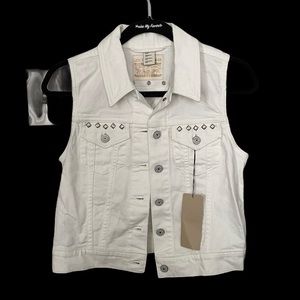 Levi’s NWT denim studded trucker vest.